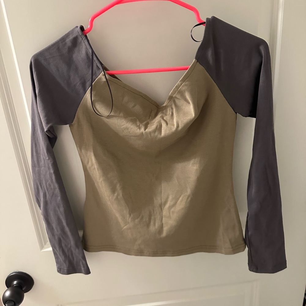 Edikted Two-Tone Gray and Tan Short Sleeve Top